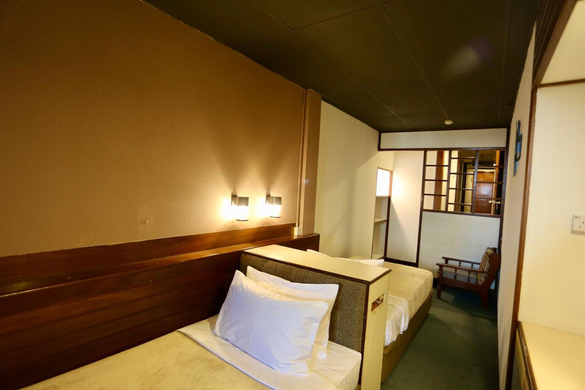 Fata Hotel By Project Borneo Кучинг Екстериор снимка