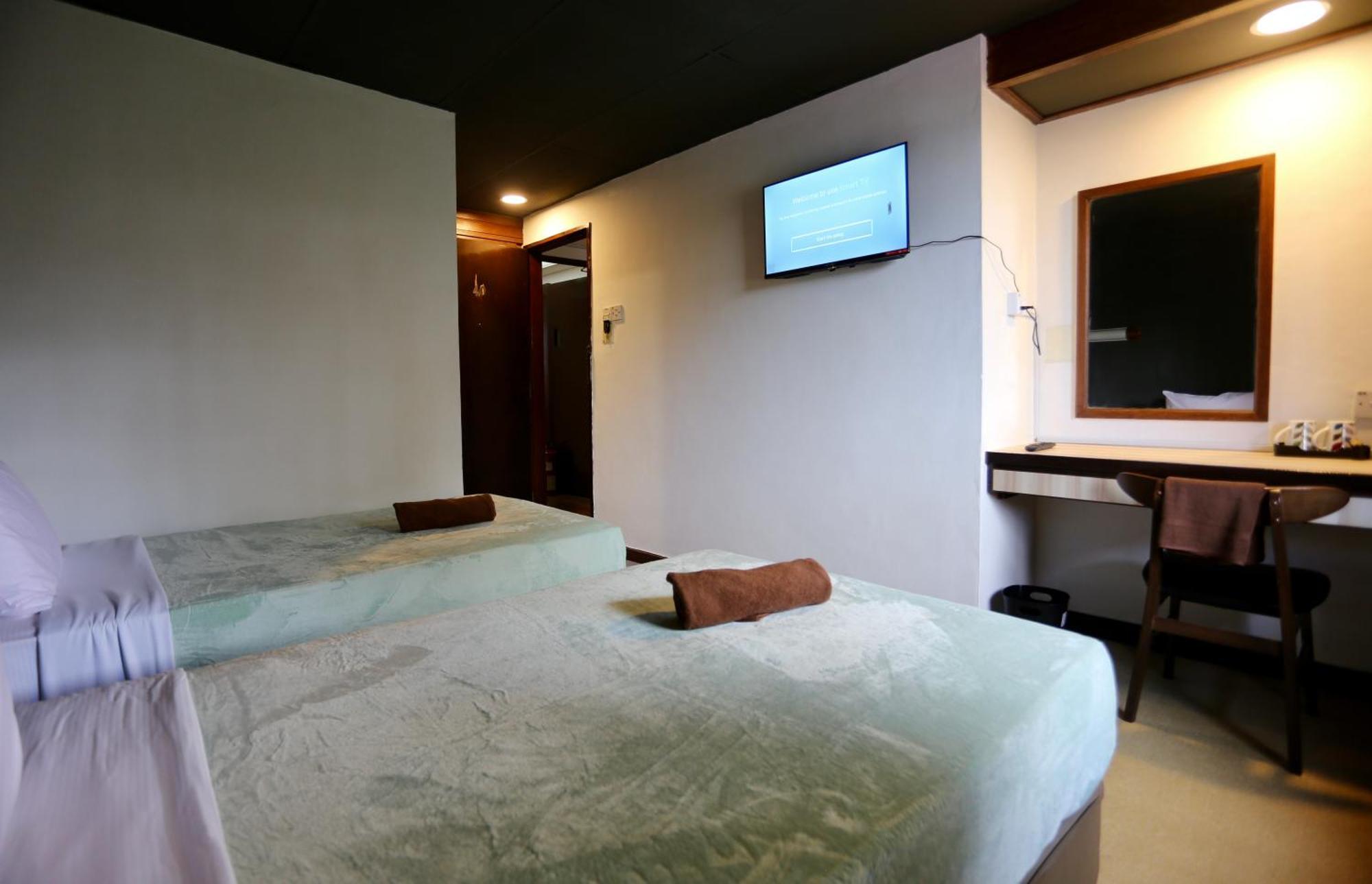 Fata Hotel By Project Borneo Кучинг Екстериор снимка